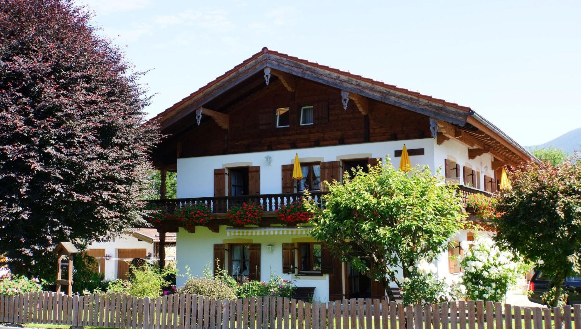 Gaestehaus Gschwendtner - Chiemgau Karte Inzell Bagian luar foto